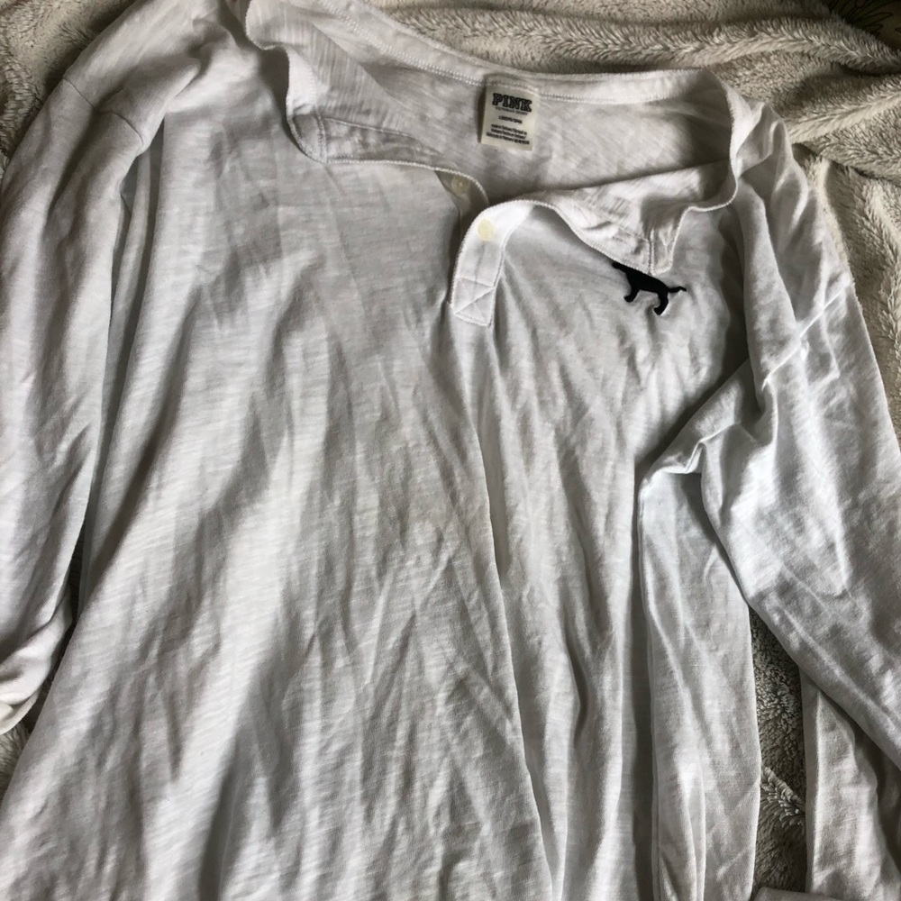 PINK VICTORIAS SECRET WHITE BUTTON TEE WITH DOG